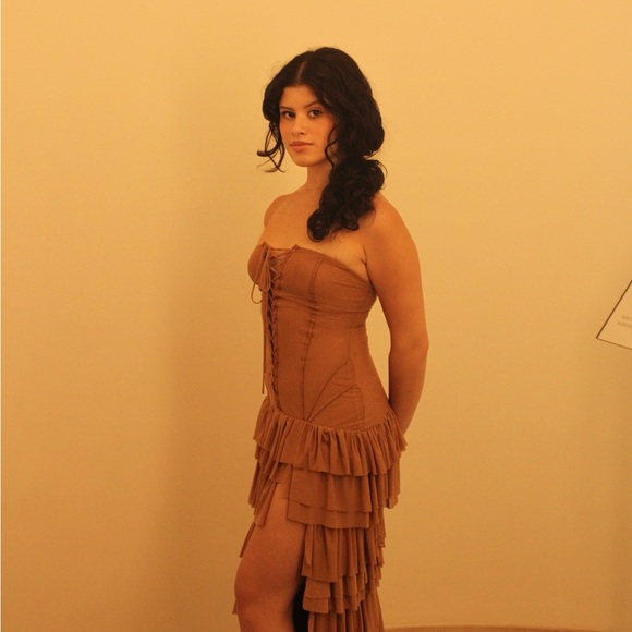 Meet your Posher, Evelyn - Picture 1 of 1